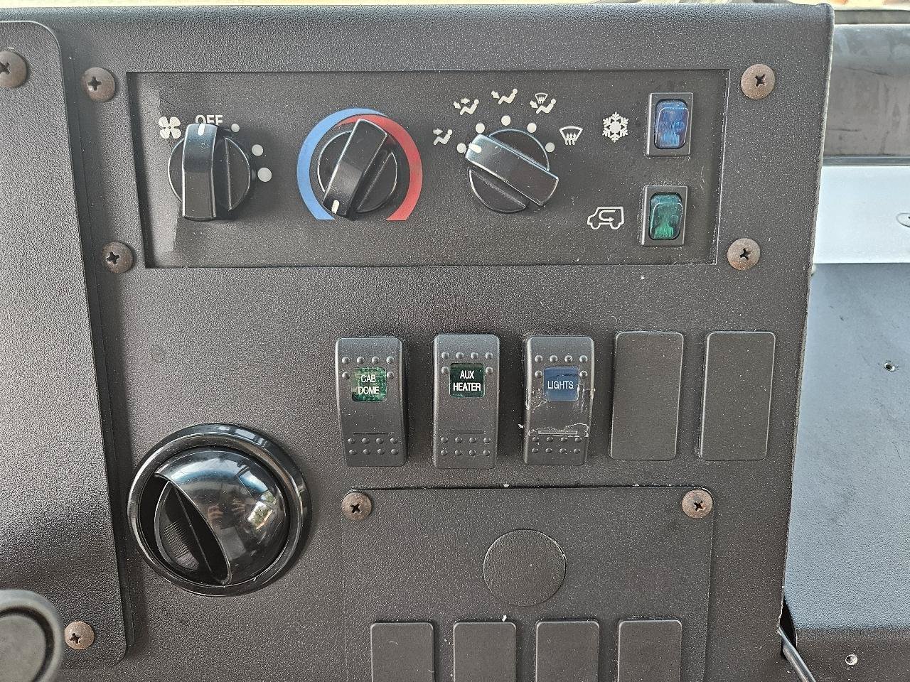 Used 2018 Ford E-350 and Econoline 350 Super Duty w/ A/C Prep Package RWD image 27