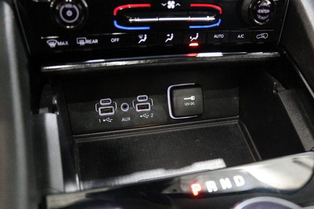 Used 2023 Jeep Grand Cherokee L Limited w/ Luxury Tech Group II AWD/4WD image 29