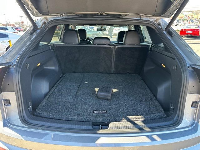 Certified 2022 Volkswagen Atlas Cross Sport SE w/ Panoramic Sunroof Package image 21