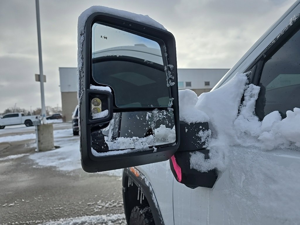 Used 2025 GMC Sierra 2500 AT4 w/ AT4 Premium Plus Package image 6