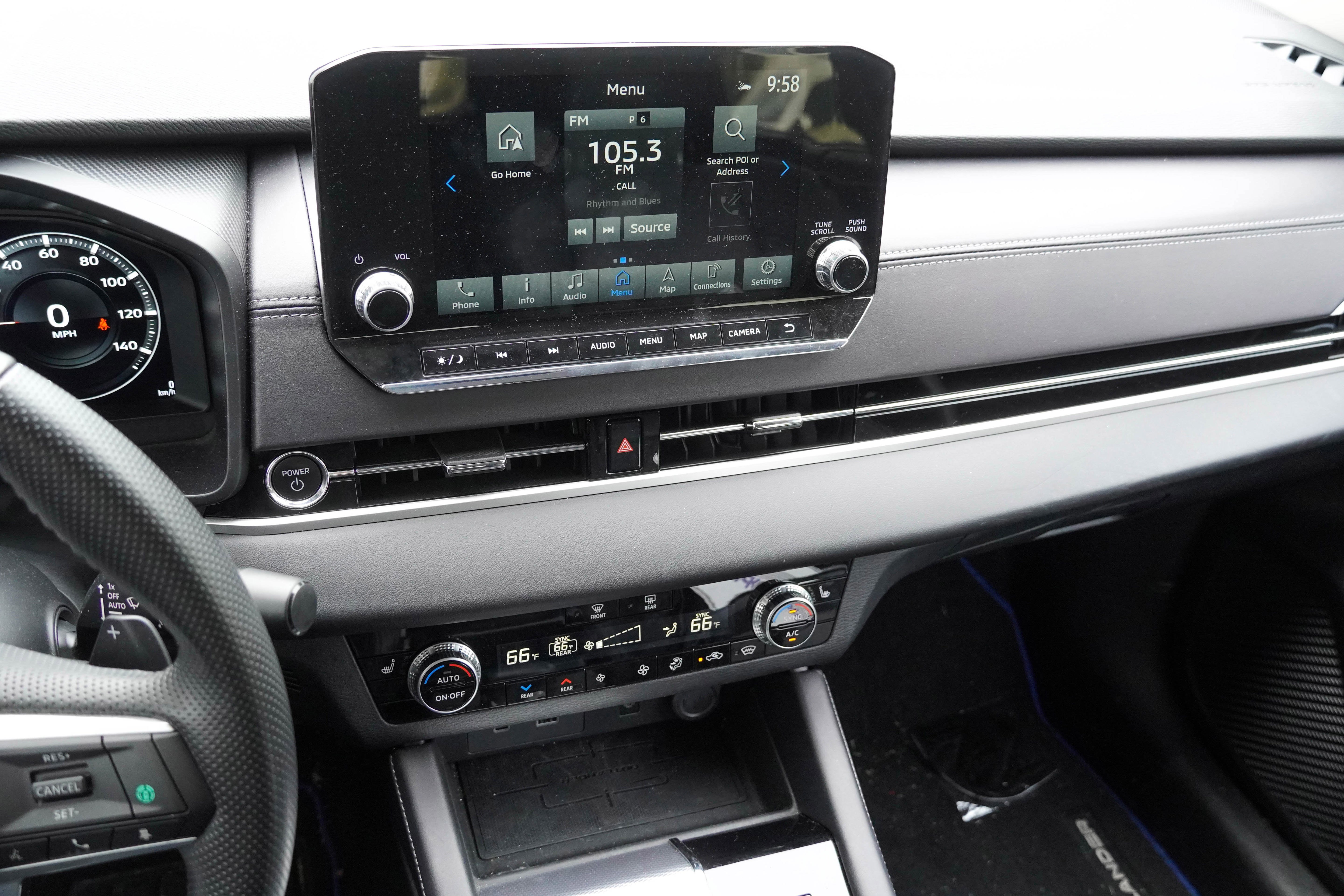 Used 2024 Mitsubishi Outlander 4WD Plug-In Hybrid image 24