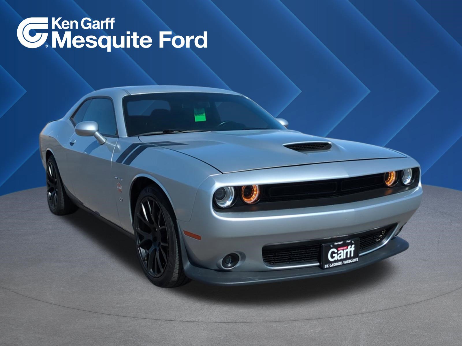 Used 2022 Dodge Challenger R/T image 1