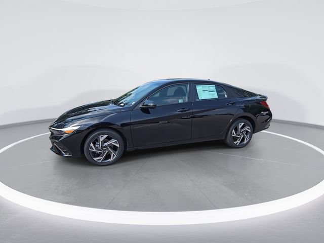 New 2025 Hyundai Elantra SEL image 4