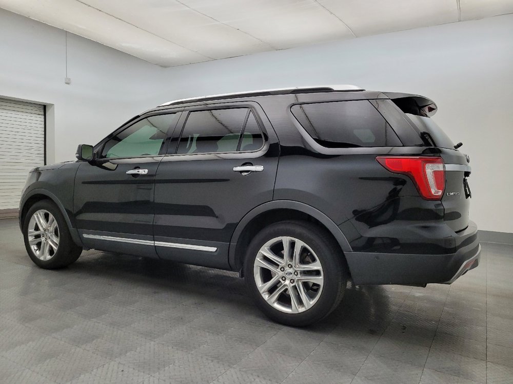 Used 2017 Ford Explorer Limited w/ Equipment Group 301A FWD image 3