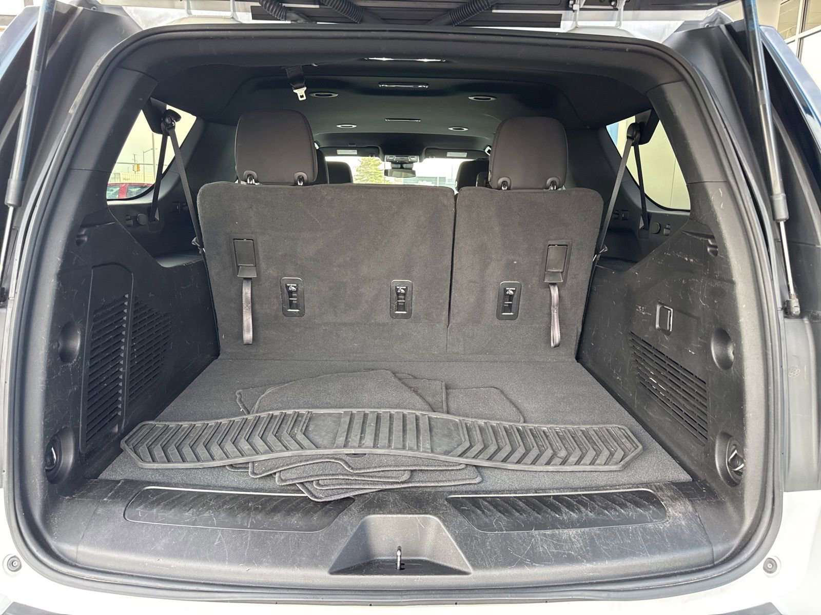 Used 2023 Chevrolet Suburban LS image 14