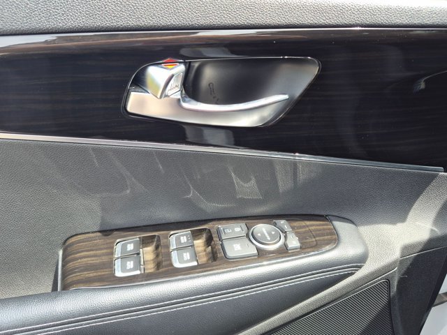Used 2020 Kia Sorento EX FWD image 12