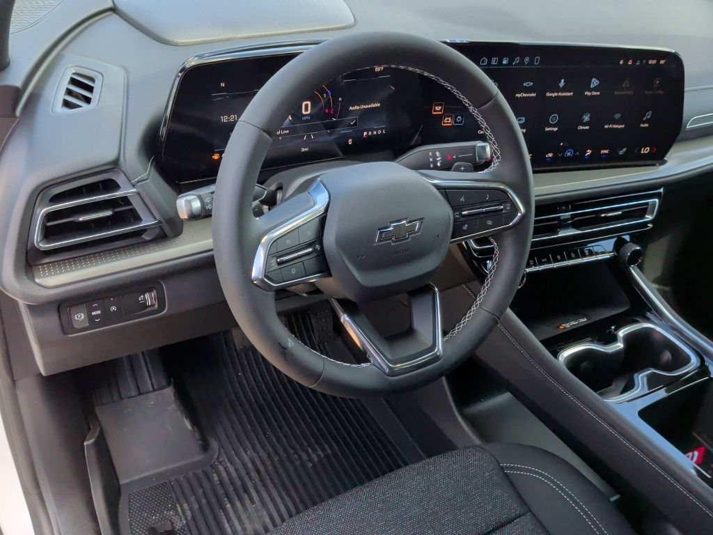New 2027 Chevrolet Traverse LT w/ Midnight/Sport Edition FWD image 14