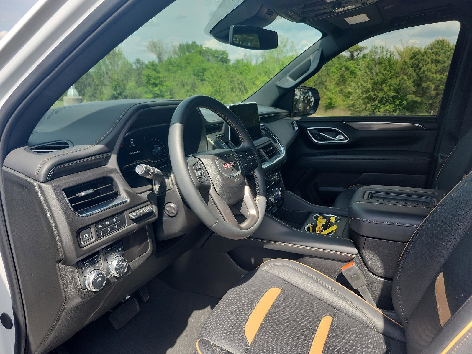 Used 2024 GMC Yukon AT4 w/ AT4 Premium Package image 17