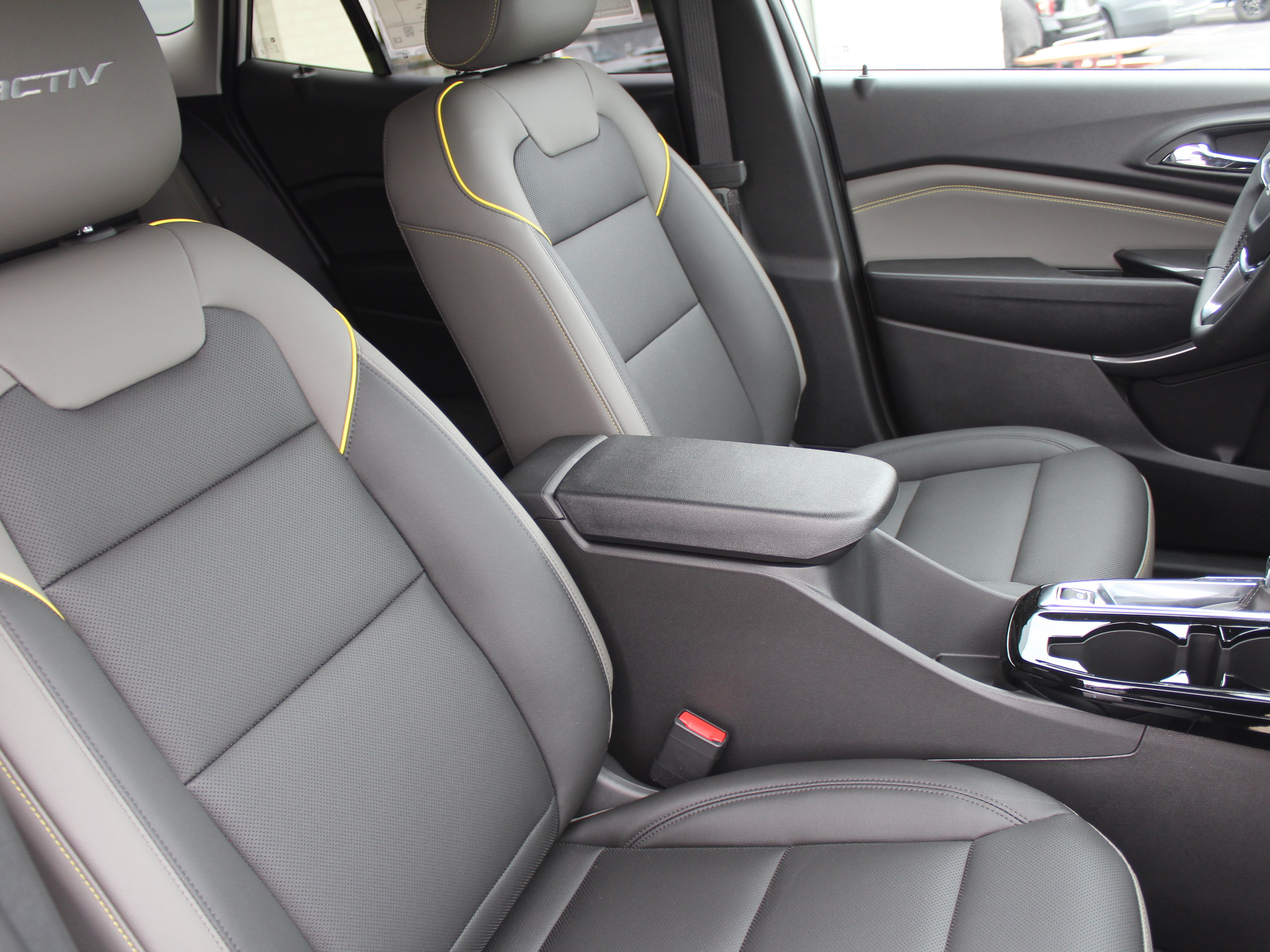 New 2026 Chevrolet Trax ACTIV FWD image 17