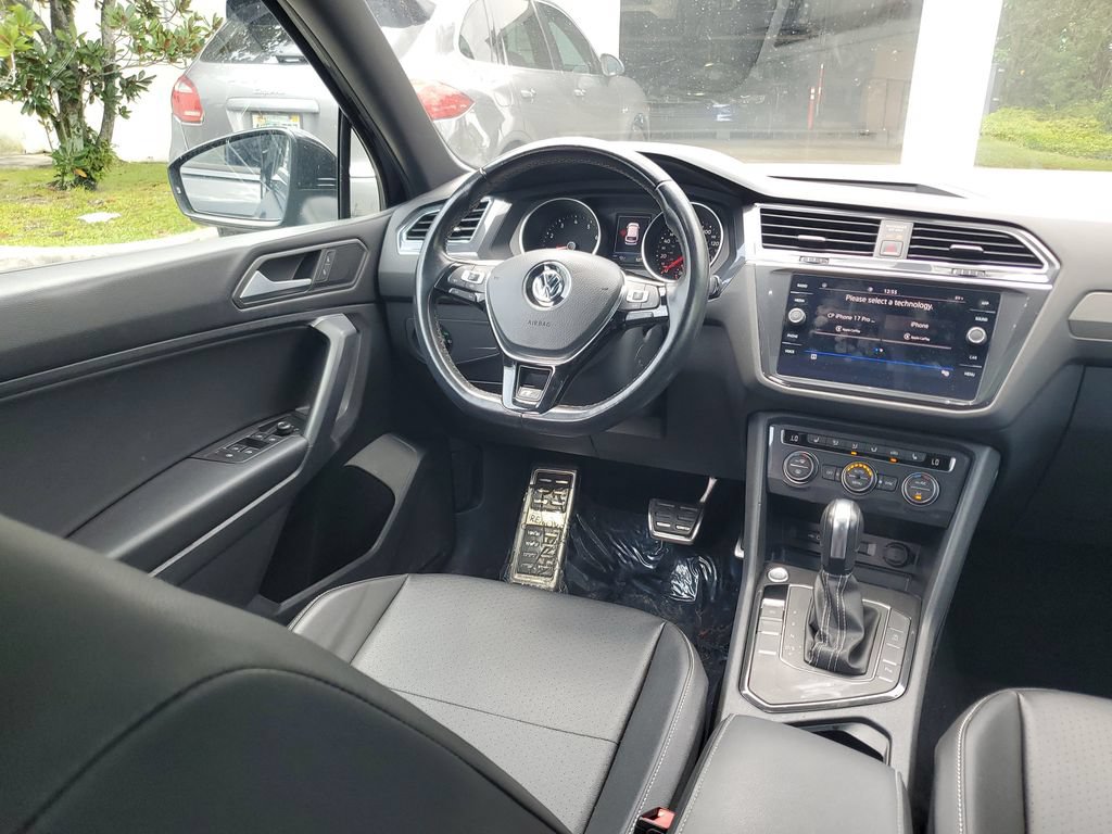 Used 2021 Volkswagen Tiguan SE R-Line FWD image 13