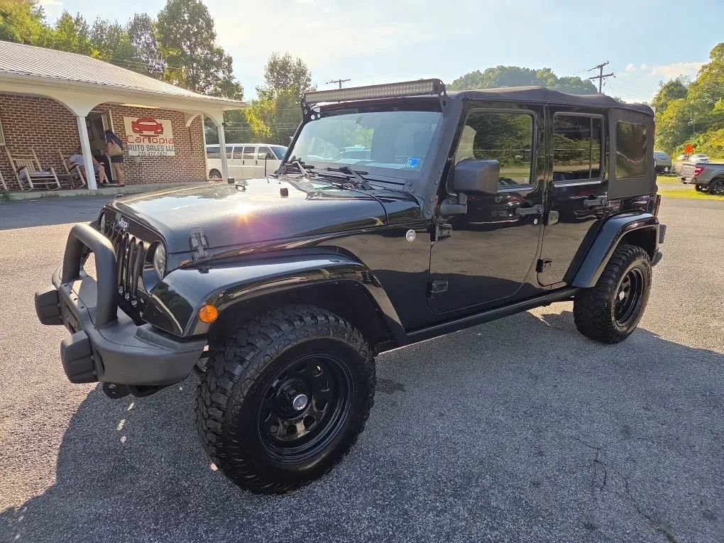 Used 2012 Jeep Wrangler Unlimited Sahara w/ Dual Top Group
