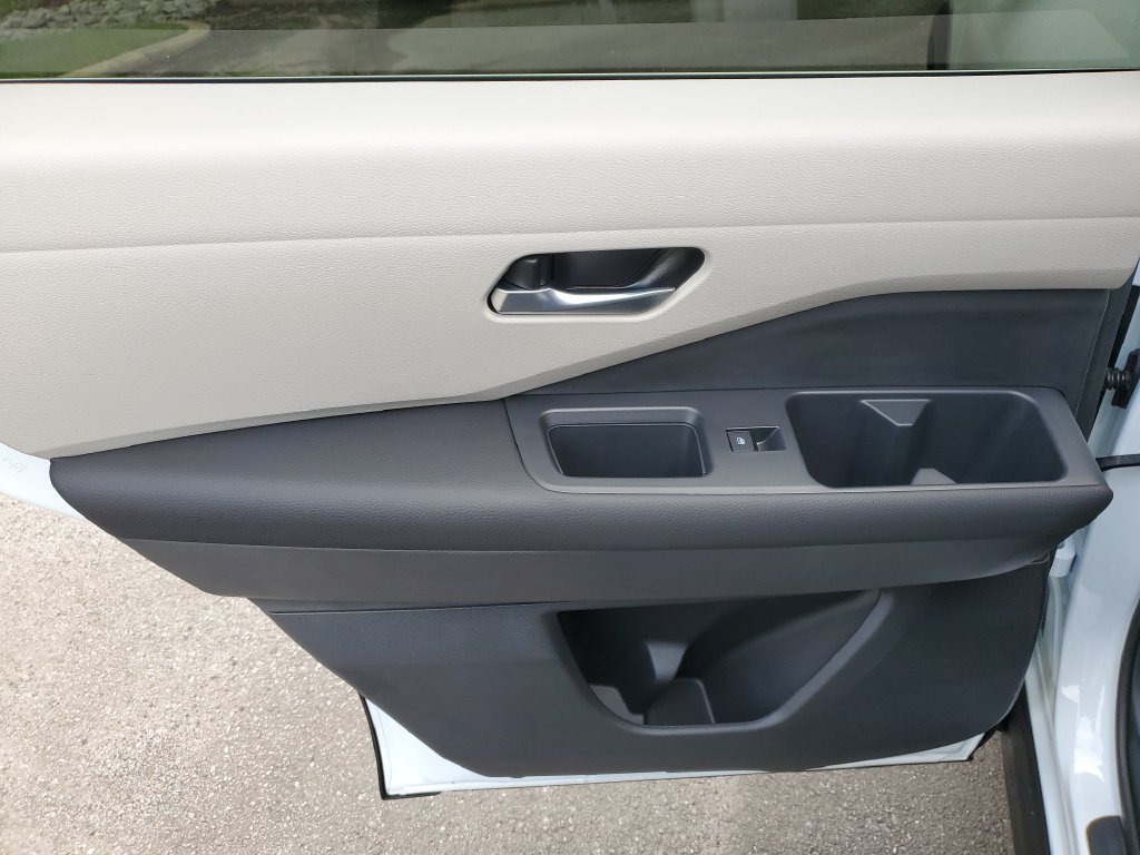 New 2026 Nissan Pathfinder SL FWD image 9