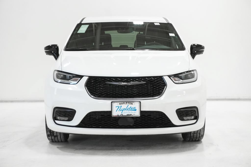 New 2026 Chrysler Pacifica Select FWD image 3