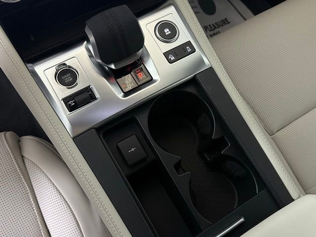 New 2025 Jaguar F-PACE R-Dynamic S image 39