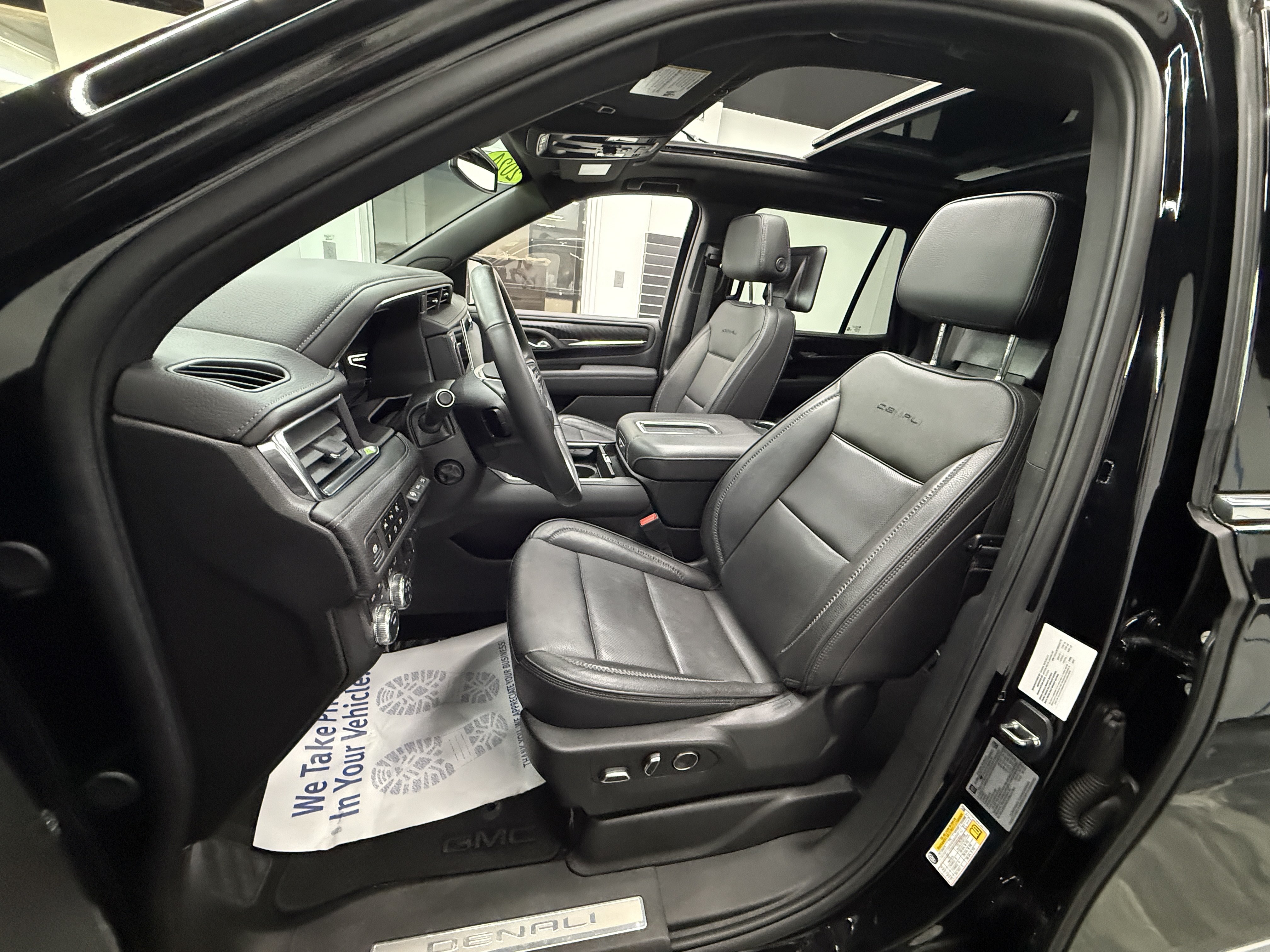 Used 2024 GMC Yukon Denali w/ Max Trailering Package AWD/4WD image 13