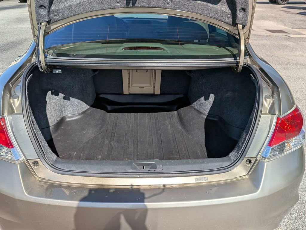 Used 2010 Honda Accord EX-L image 25