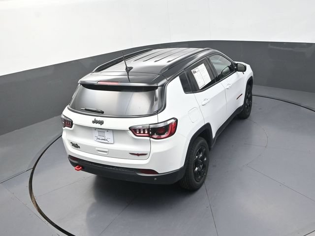 Used 2023 Jeep Compass Trailhawk w/ Trailhawk Convenience Group AWD/4WD image 17