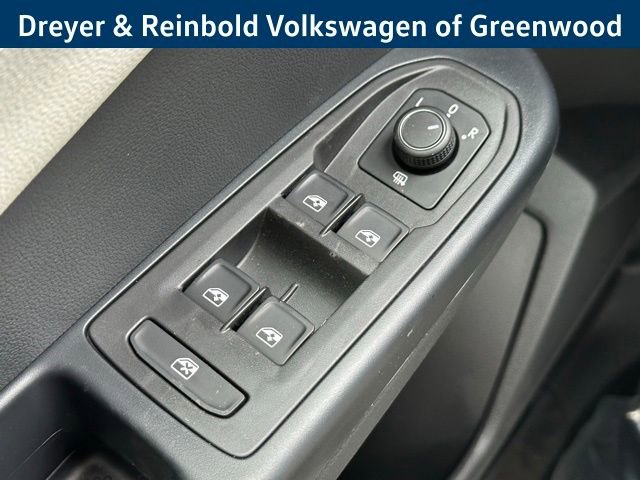 New 2026 Volkswagen Taos SEL image 22