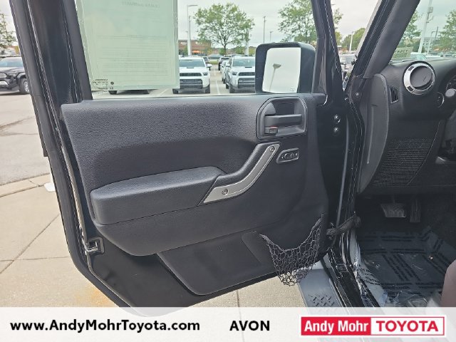 Used 2015 Jeep Wrangler Sahara w/ Dual Top Group AWD/4WD image 11