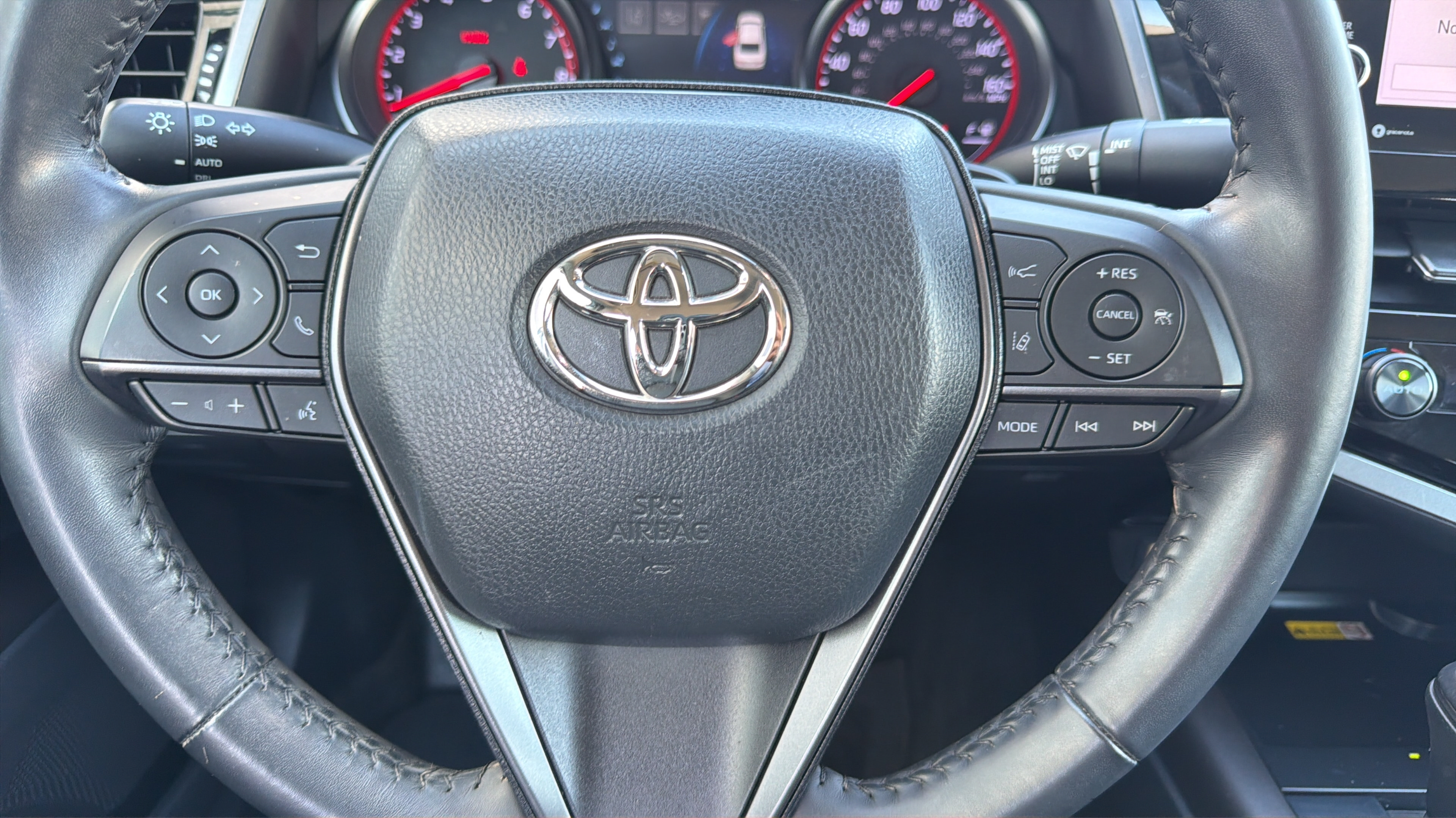Used 2023 Toyota Camry XSE FWD image 18