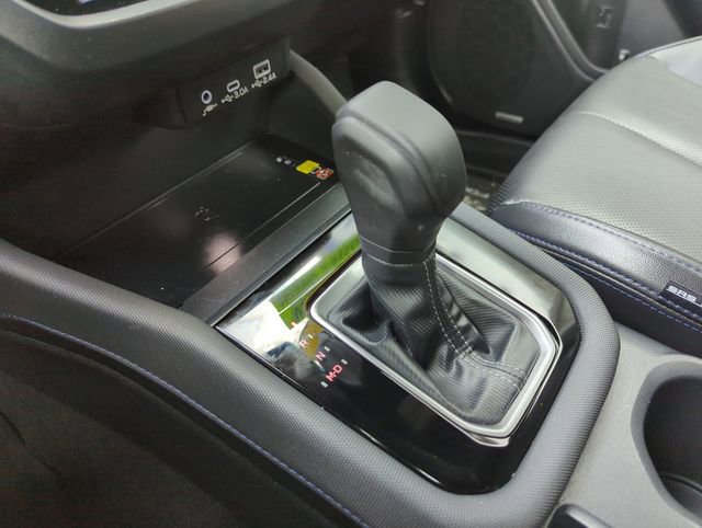 Used 2025 Subaru Forester Limited image 28