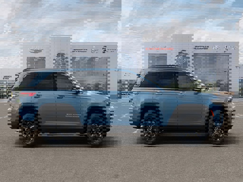 New 2026 Jeep Grand Cherokee Limited w/ Limited Altitude Package AWD/4WD image 21