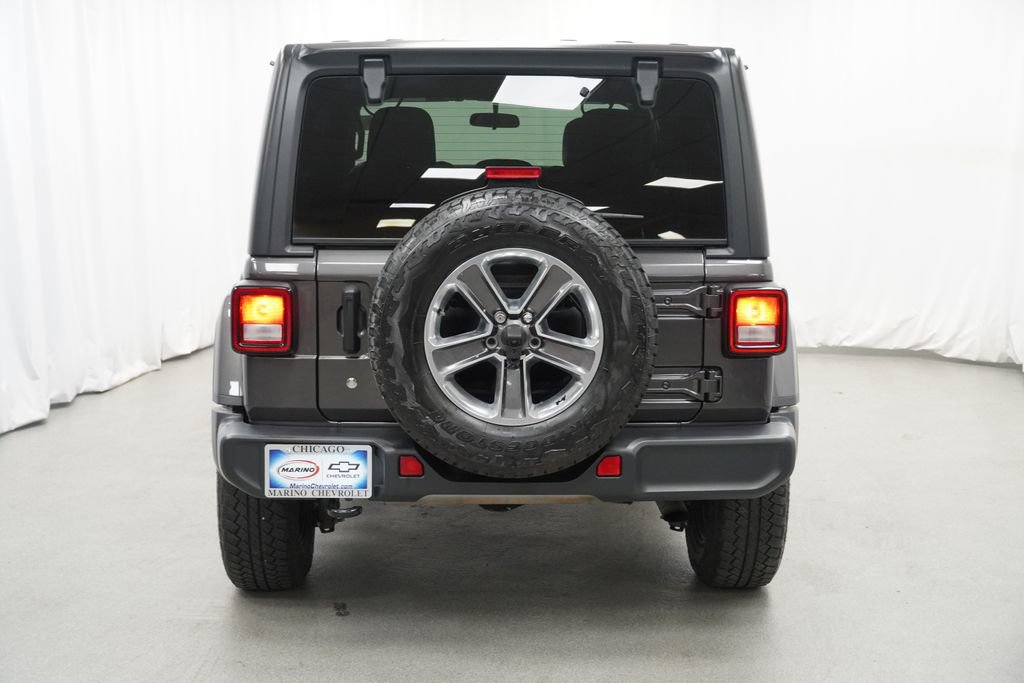Used 2020 Jeep Wrangler Unlimited Sahara w/ Cold Weather Group AWD/4WD image 38