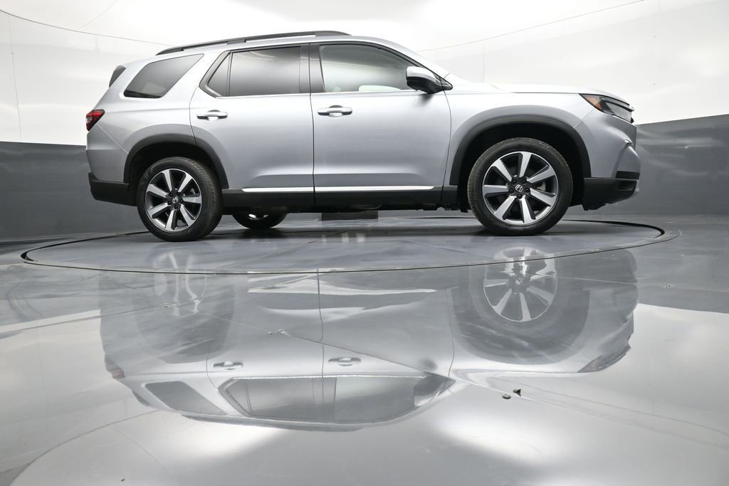 Certified 2023 Honda Pilot Touring image 31