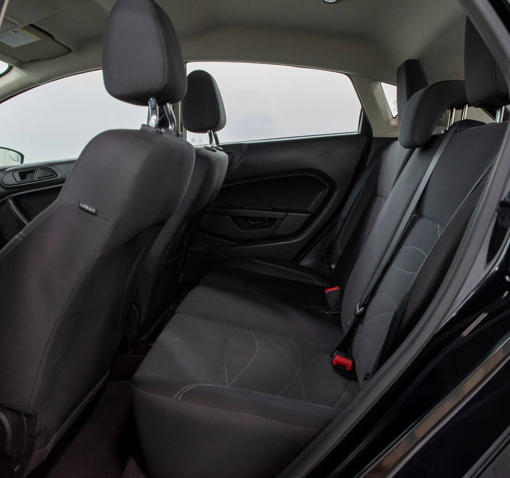 Used 2018 Ford Fiesta SE image 6