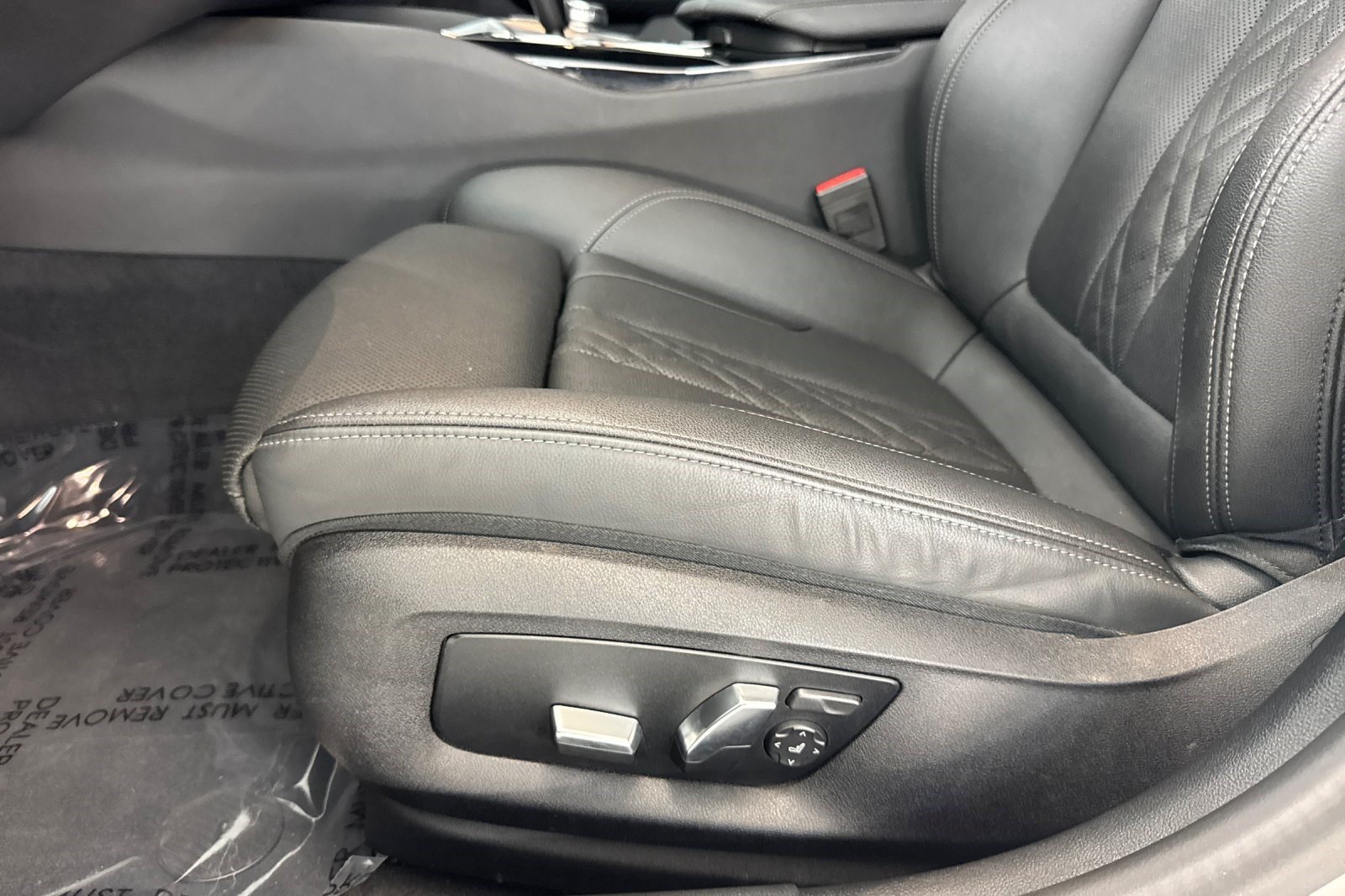 Certified 2023 BMW 530e w/ Convenience Package RWD image 15