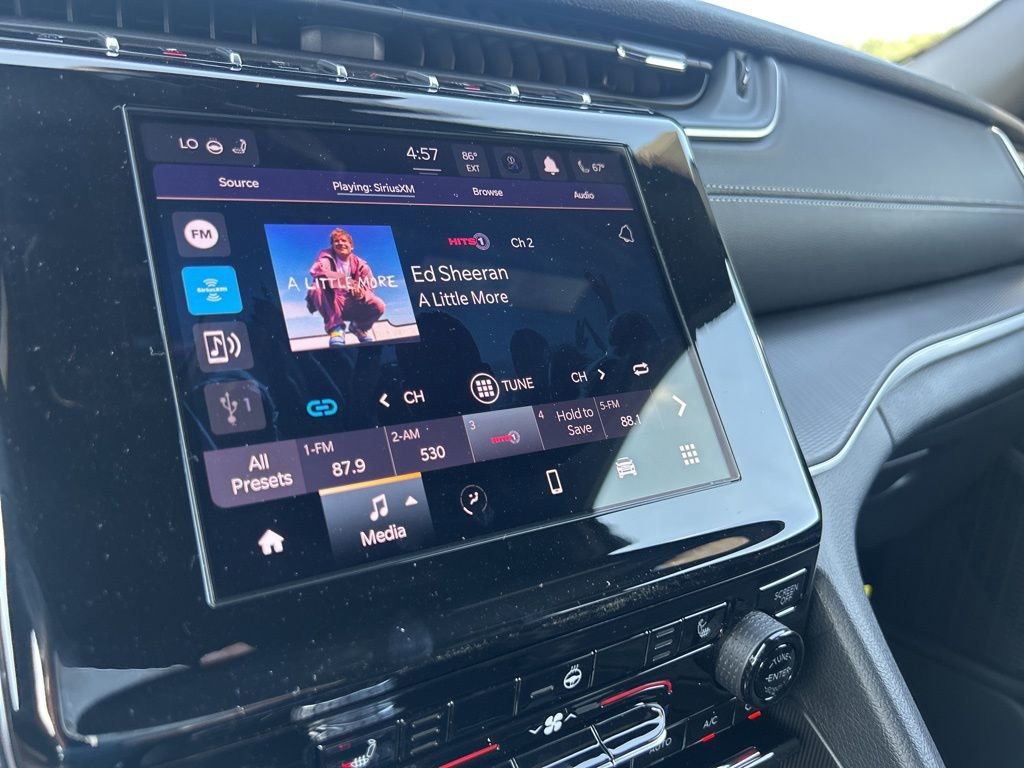 New 2025 Jeep Grand Cherokee Laredo image 28