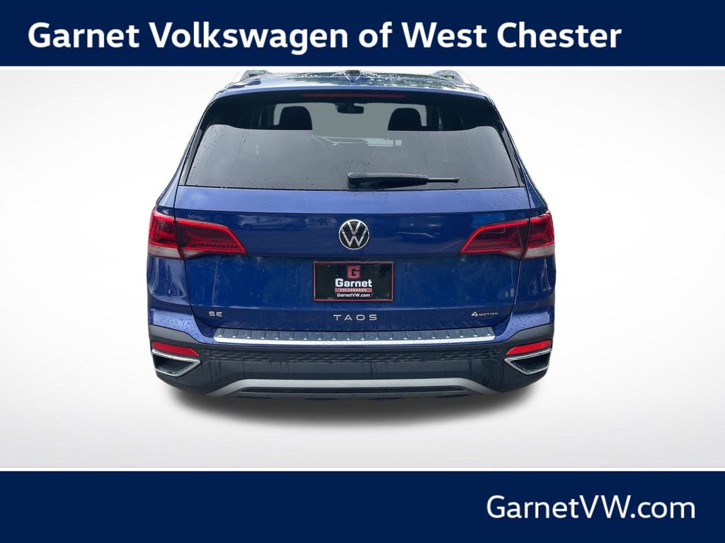 Used 2023 Volkswagen Taos SE w/ Panoramic Sunroof Package AWD/4WD image 4