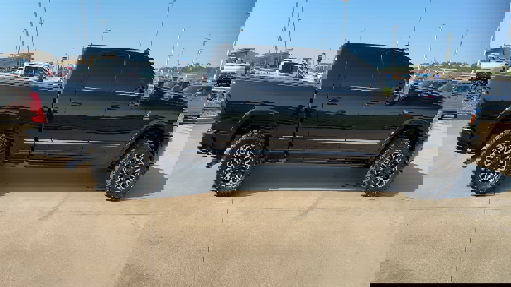 Used 2024 RAM 2500 Limited image 2