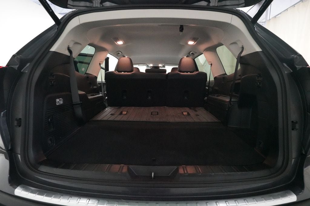 Used 2023 Subaru Ascent Limited AWD/4WD image 10