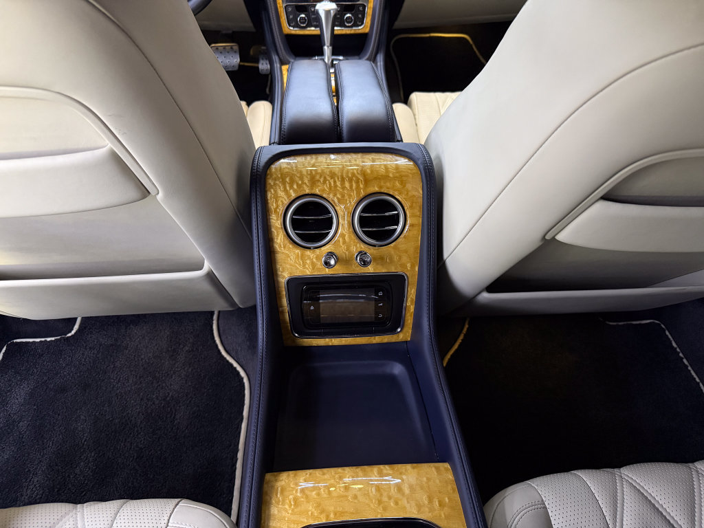 Used 2014 Bentley Flying Spur W12 AWD/4WD image 22