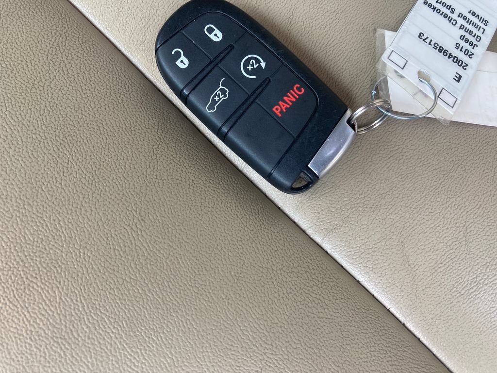 Used 2015 Jeep Grand Cherokee Limited AWD/4WD image 36