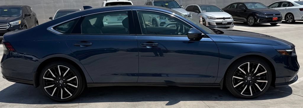 Used 2024 Honda Accord Touring image 5