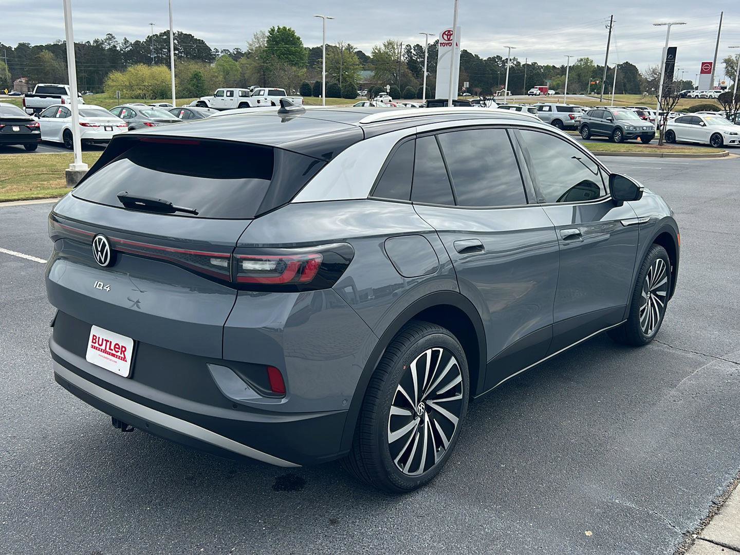 Used 2023 Volkswagen ID.4 Pro S Plus image 6