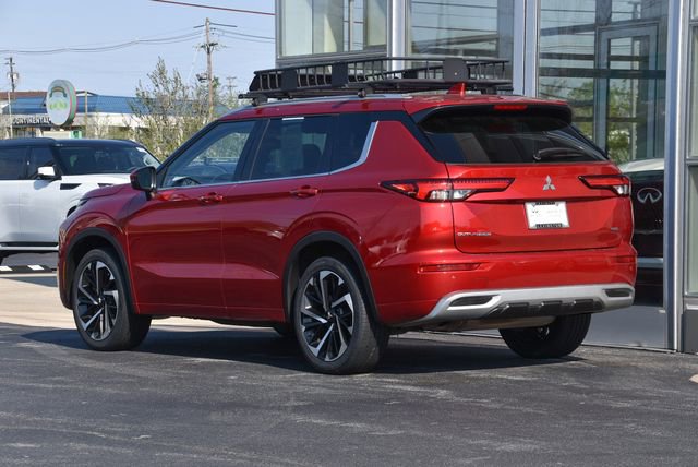 Used 2023 Mitsubishi Outlander AWD image 10