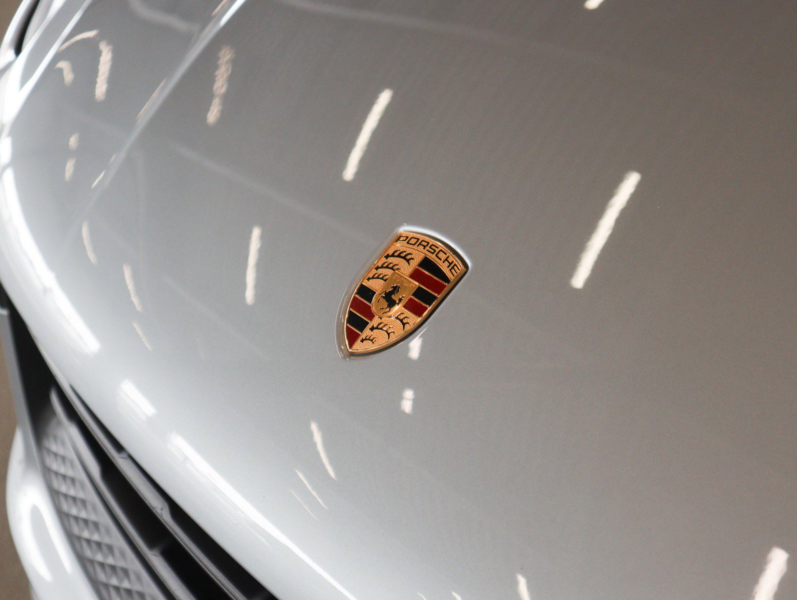Certified 2022 Porsche Macan AWD/4WD image 27