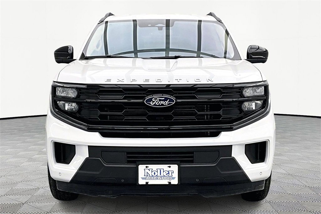 Used 2025 Ford Expedition Max Active image 3