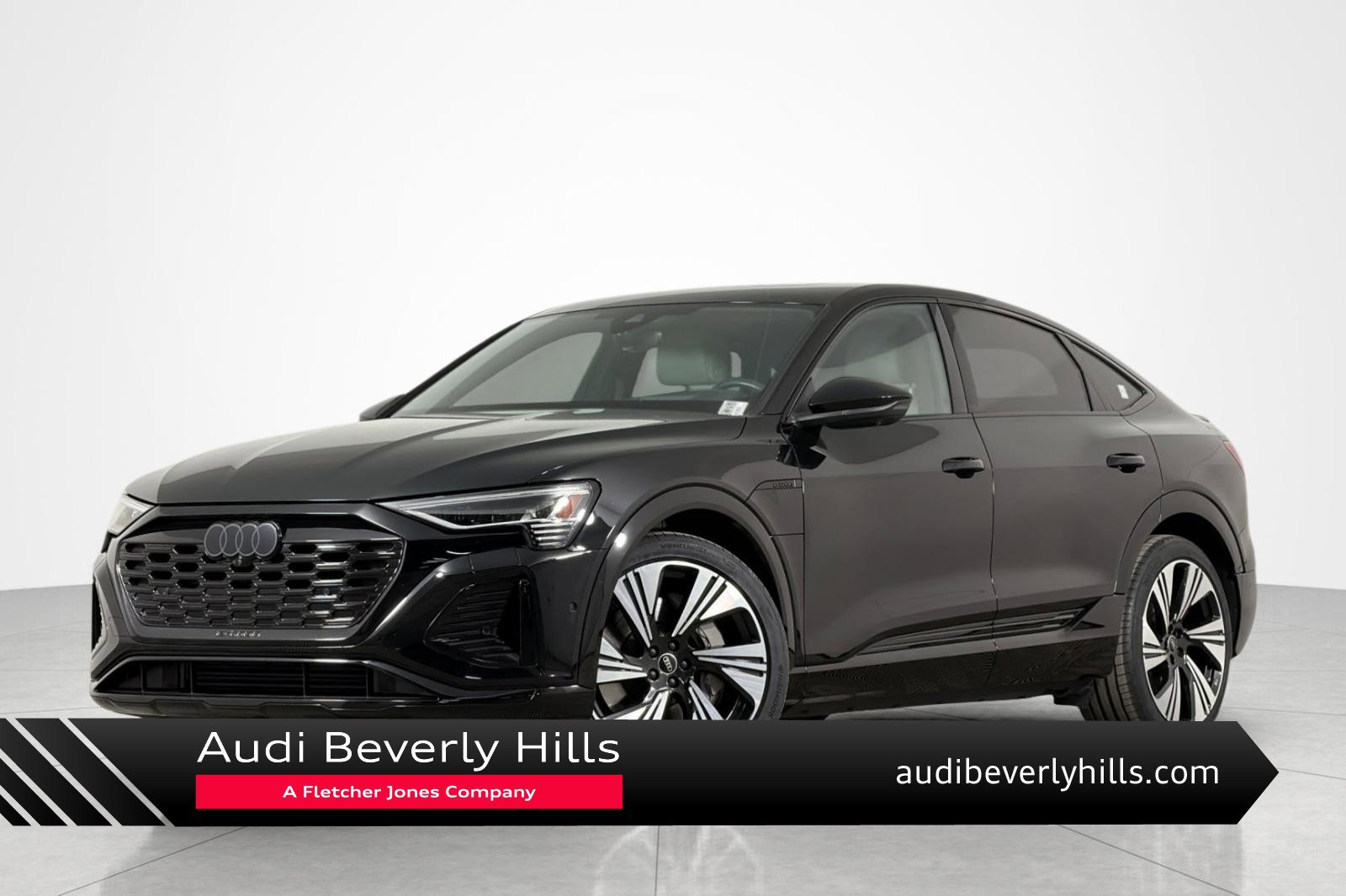 Used 2024 Audi Q8 e-tron Prestige AWD/4WD image 1