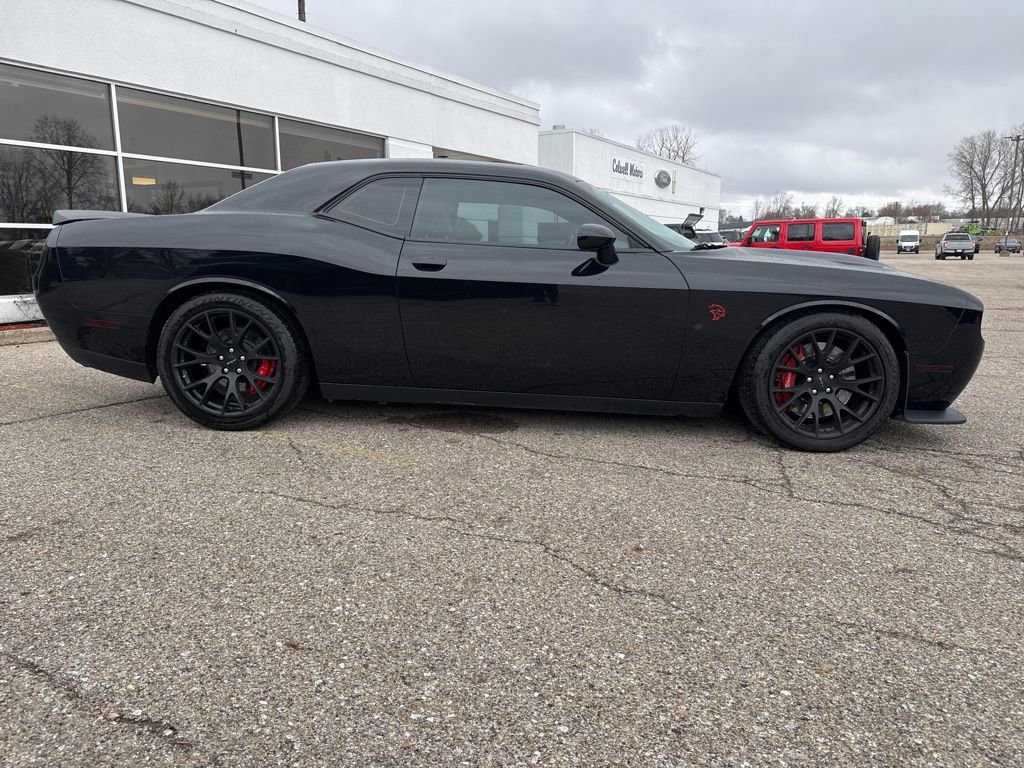Used 2016 Dodge Challenger SRT Hellcat image 2