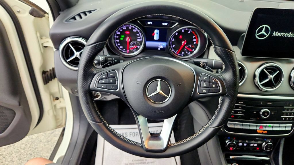 Used 2018 Mercedes-Benz GLA 250 4MATIC image 12