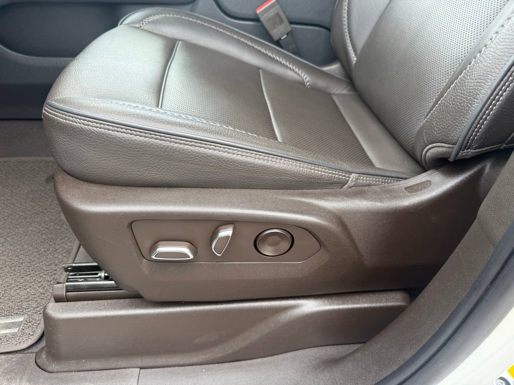 Used 2022 GMC Yukon Denali AWD/4WD image 19