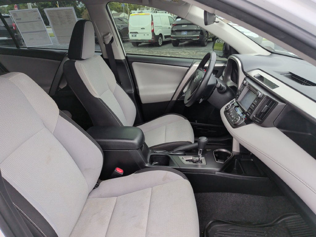 Used 2018 Toyota RAV4 XLE w/ Plus Extra Value Package AWD/4WD image 16
