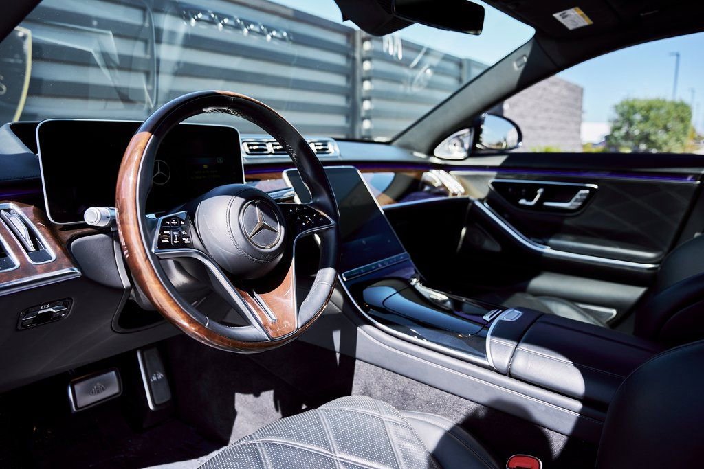 Used 2021 Mercedes-Benz Maybach S 580 4MATIC image 2