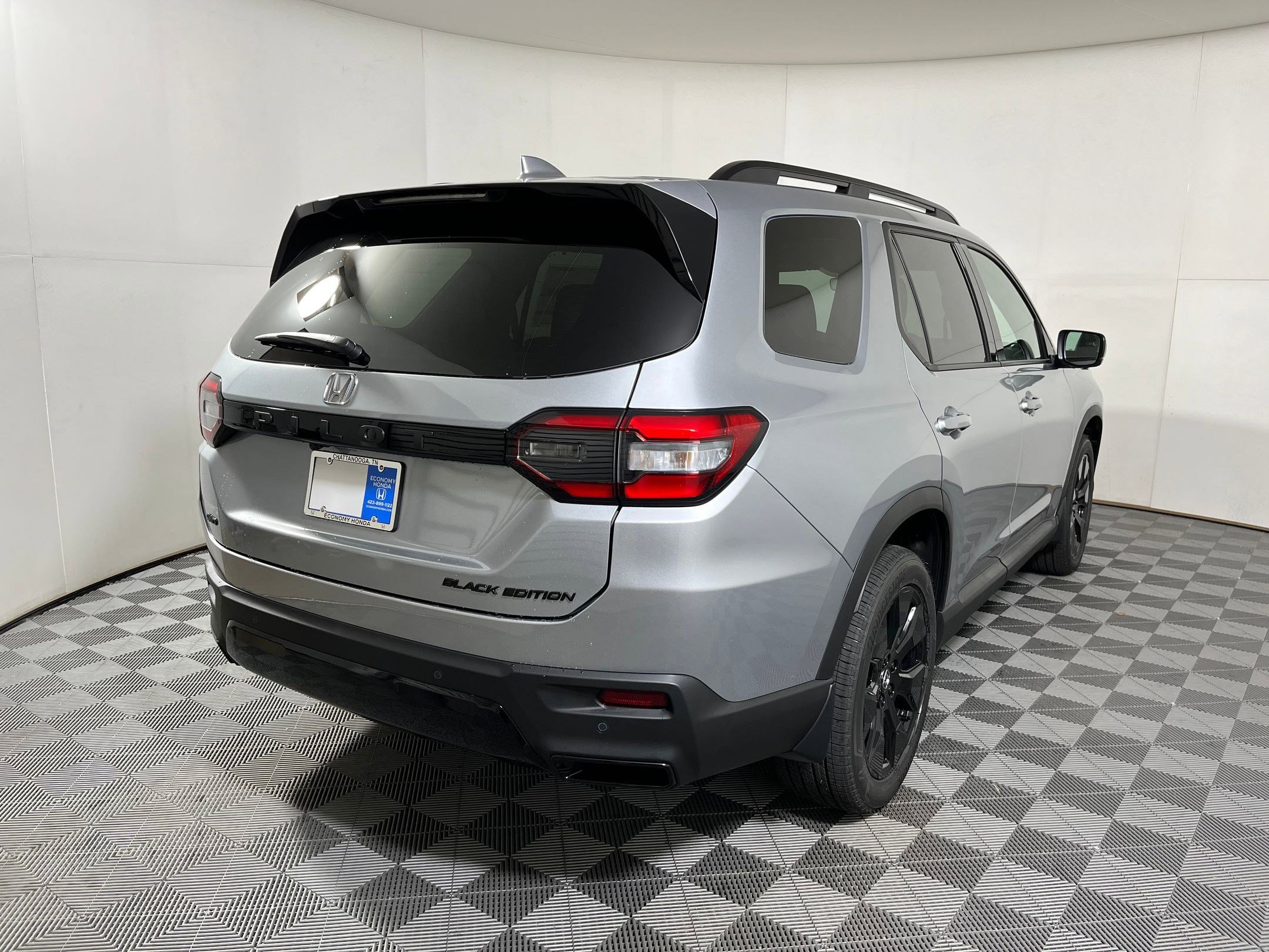 New 2026 Honda Pilot Black Edition image 7