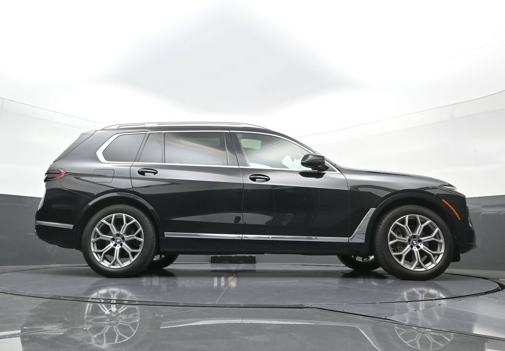 Used 2024 BMW X7 xDrive40i AWD/4WD image 31
