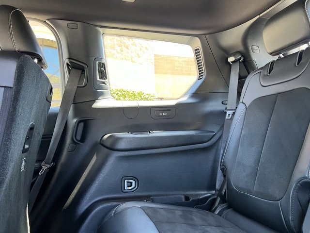 Used 2023 Jeep Grand Cherokee L Laredo image 49